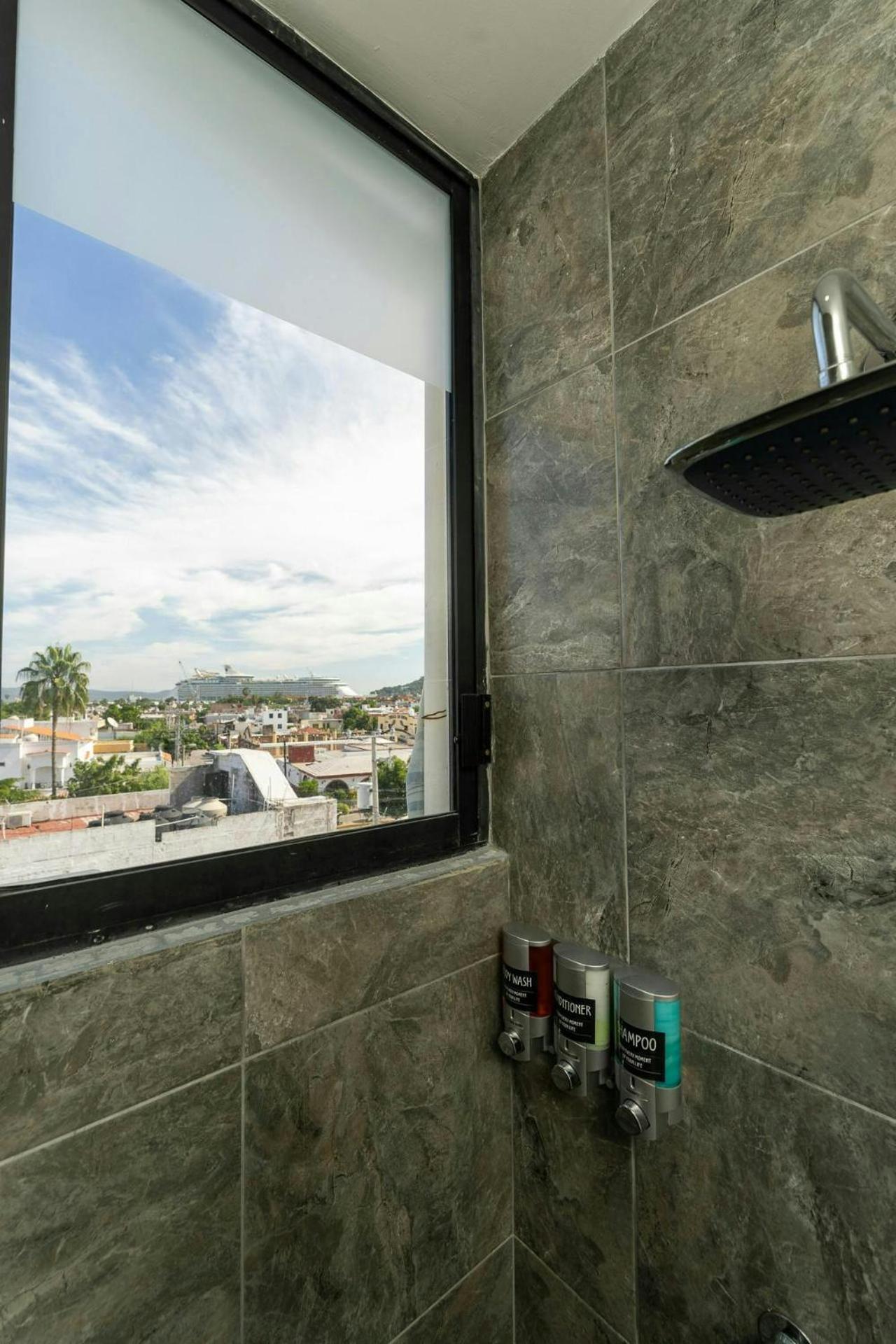 New & Modern, 5 Star Area, Walk 2 Beach, Pool, Views, King Bed Mazatlan Exterior photo